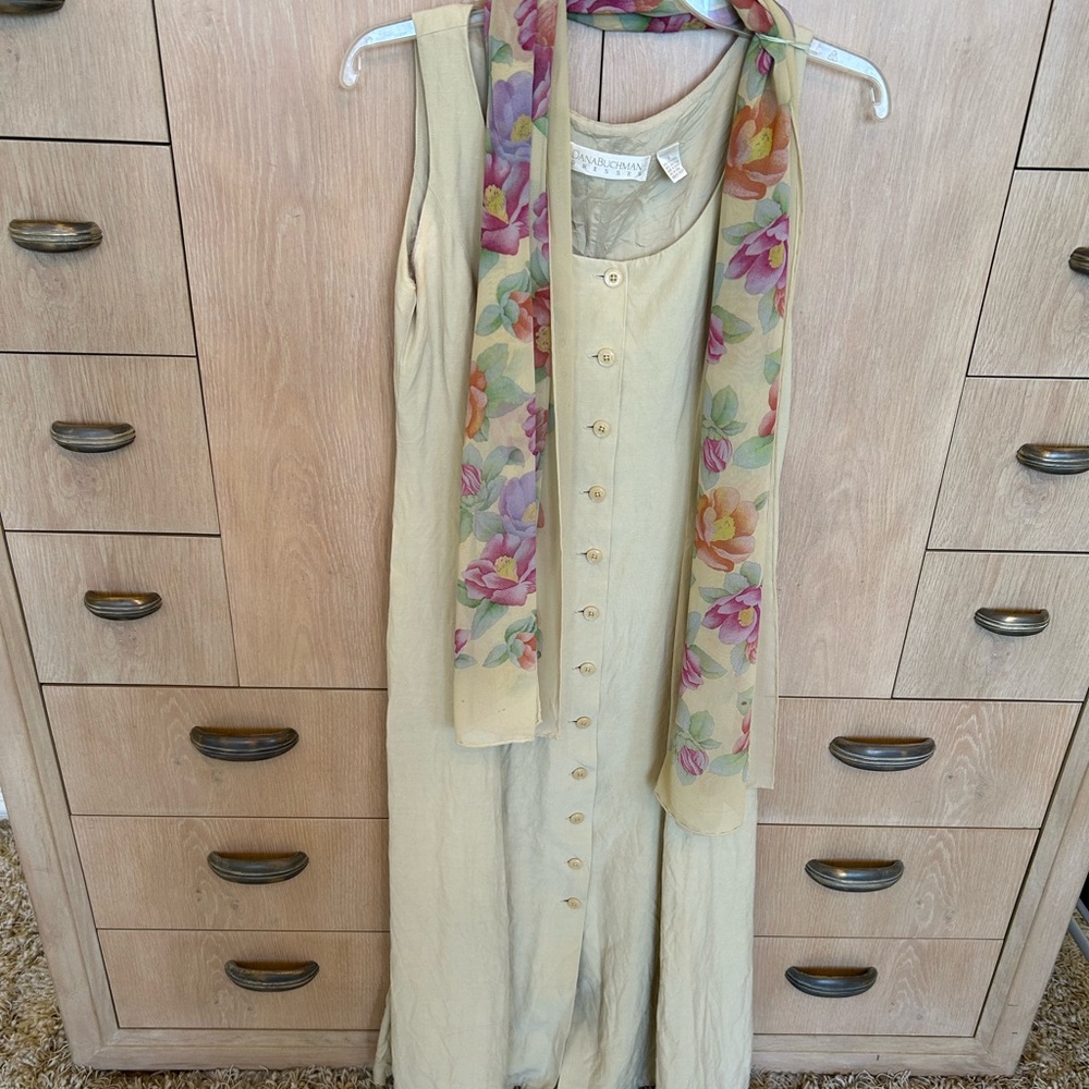 Dana Buchman Dress 55% silk 45% linen (lined) colorful coordinating scarf.